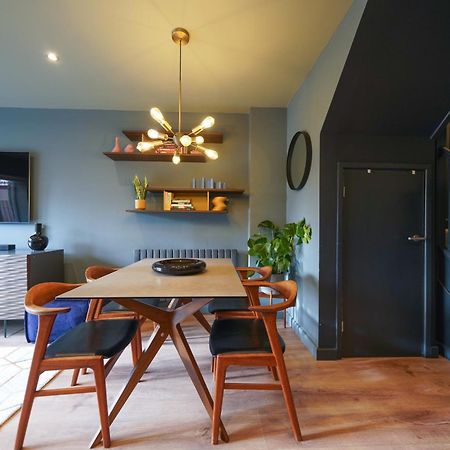 Castle Townhouse Kenilworth - Private Parking - 24 Hr Gym Access - Town Centre Apartment Phòng bức ảnh